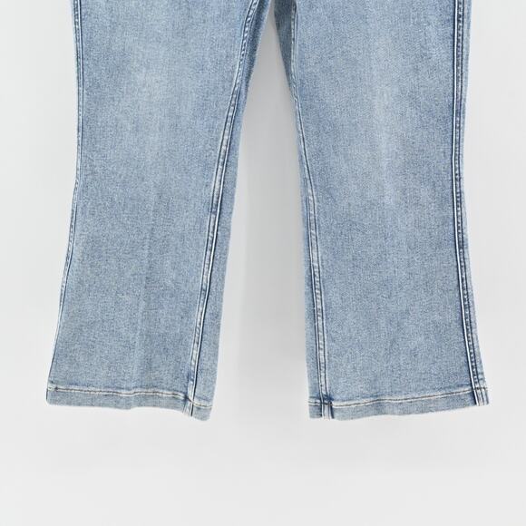 SPANX Jeans Womens Size LP Kick Flare Indigo Sky Pull On Stretch Blue Denim NEW - Picture 3 of 13